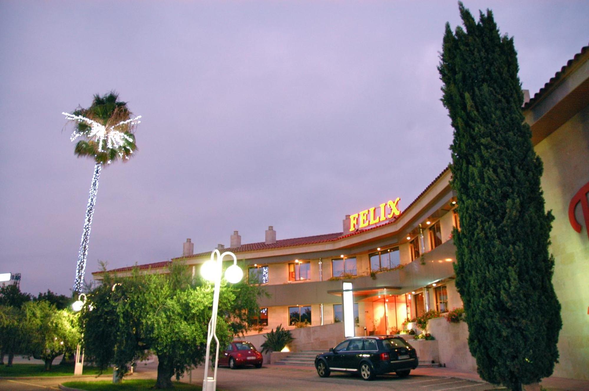 Felix Hotel Valls Exteriör bild